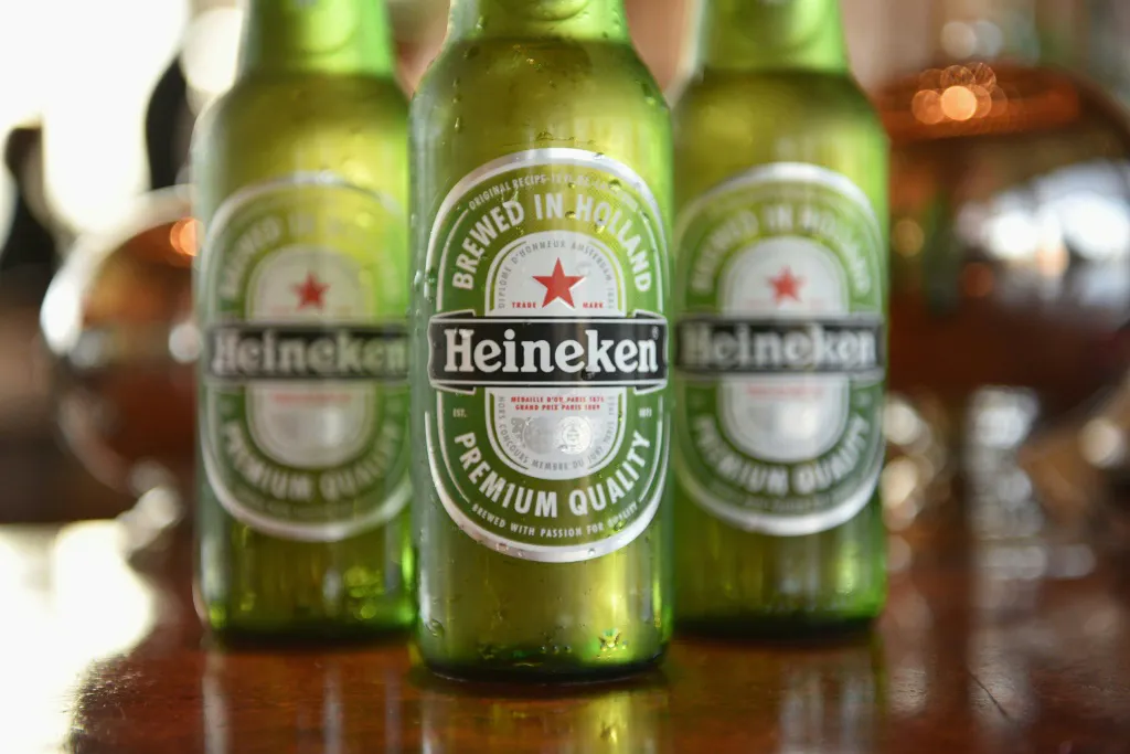 Heineken anuncia venda da operação na Rússia por guerra na Ucrânia￼