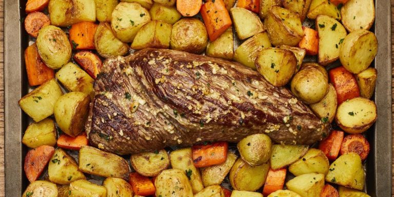 MAMINHA AO ALHO COM BATATAS CORADAS